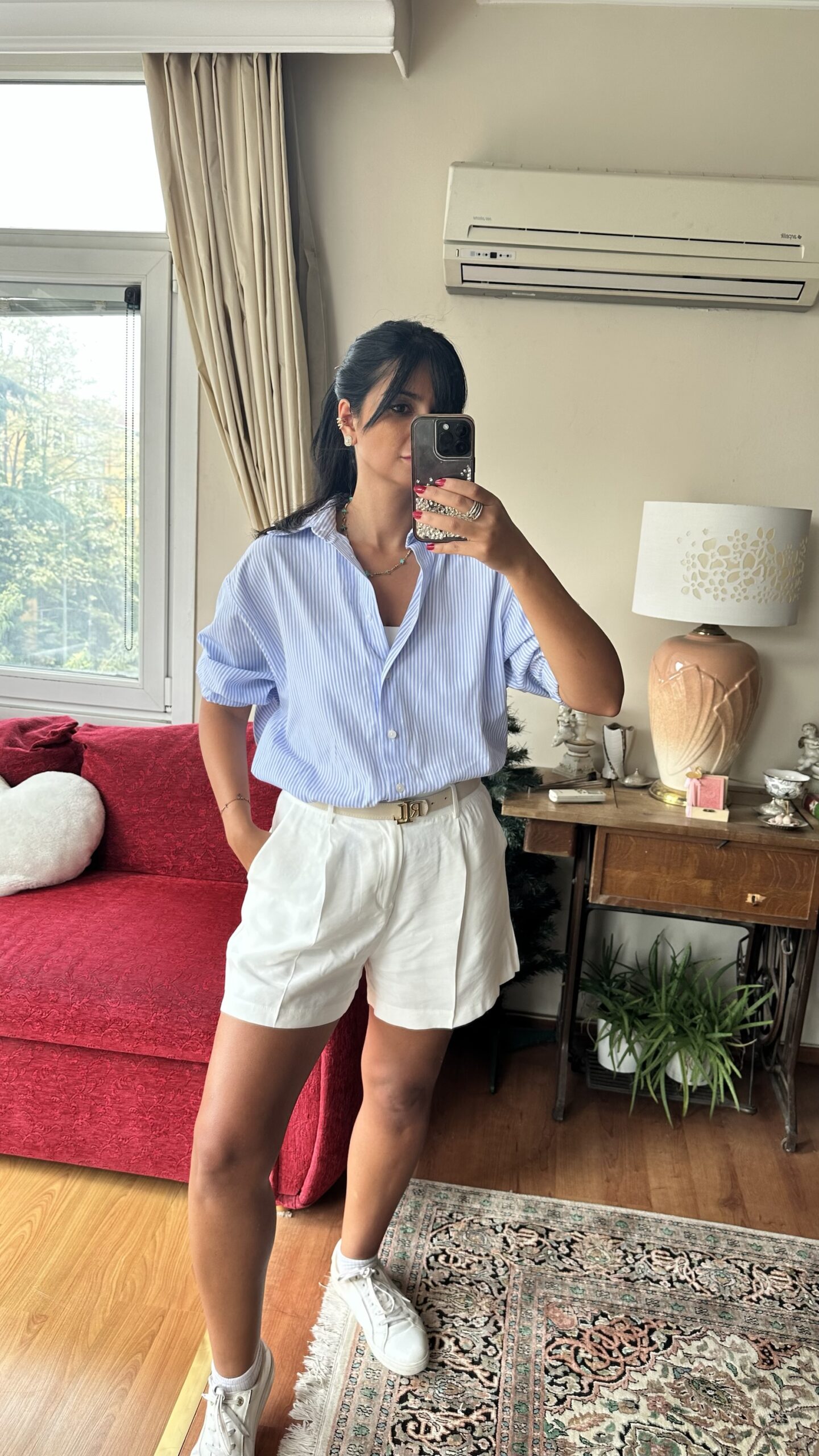 White Tailored High-Waisted Shorts - Image 3