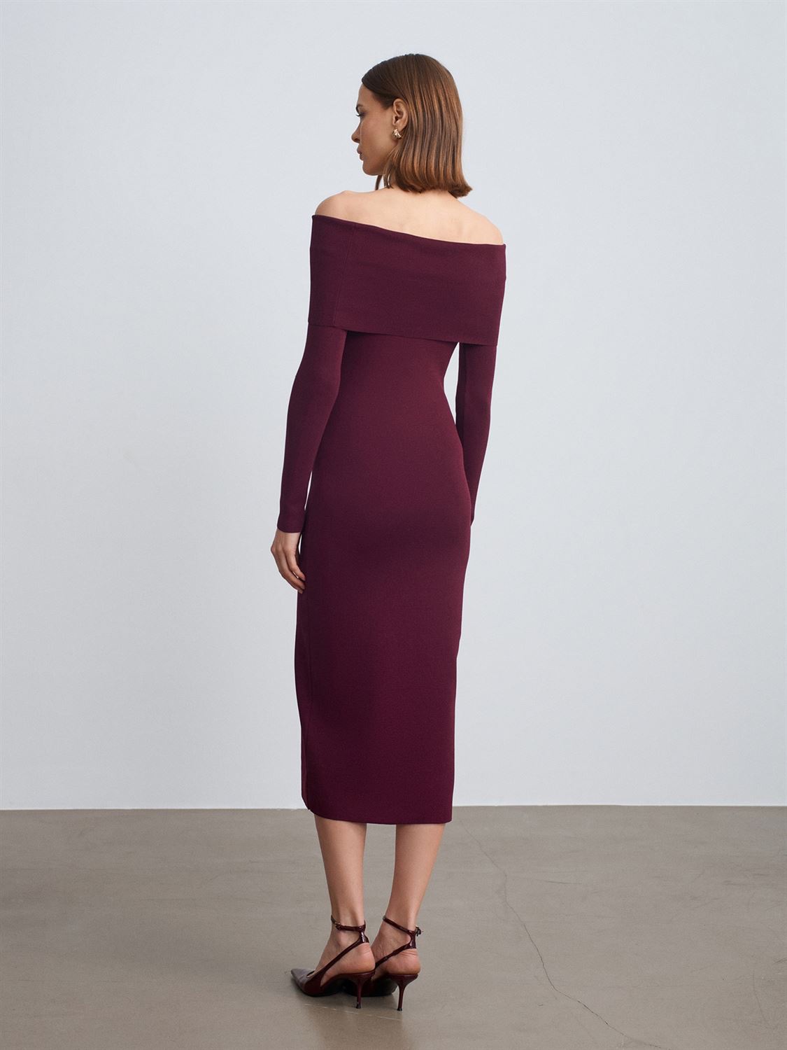 Velvet Wine Midi Dress - Image 2