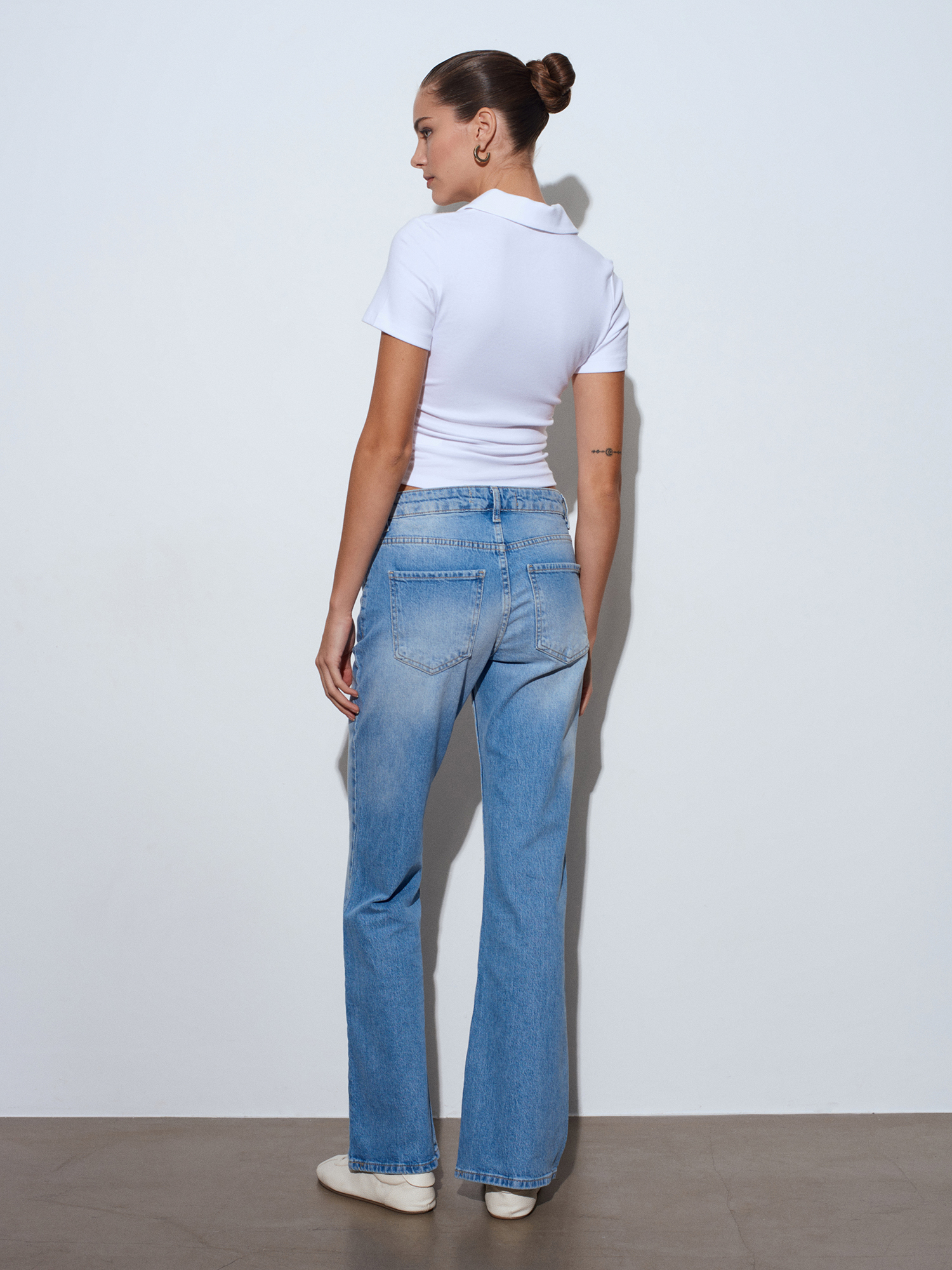 Lumière Soft Flare Jeans-low waist - Image 3