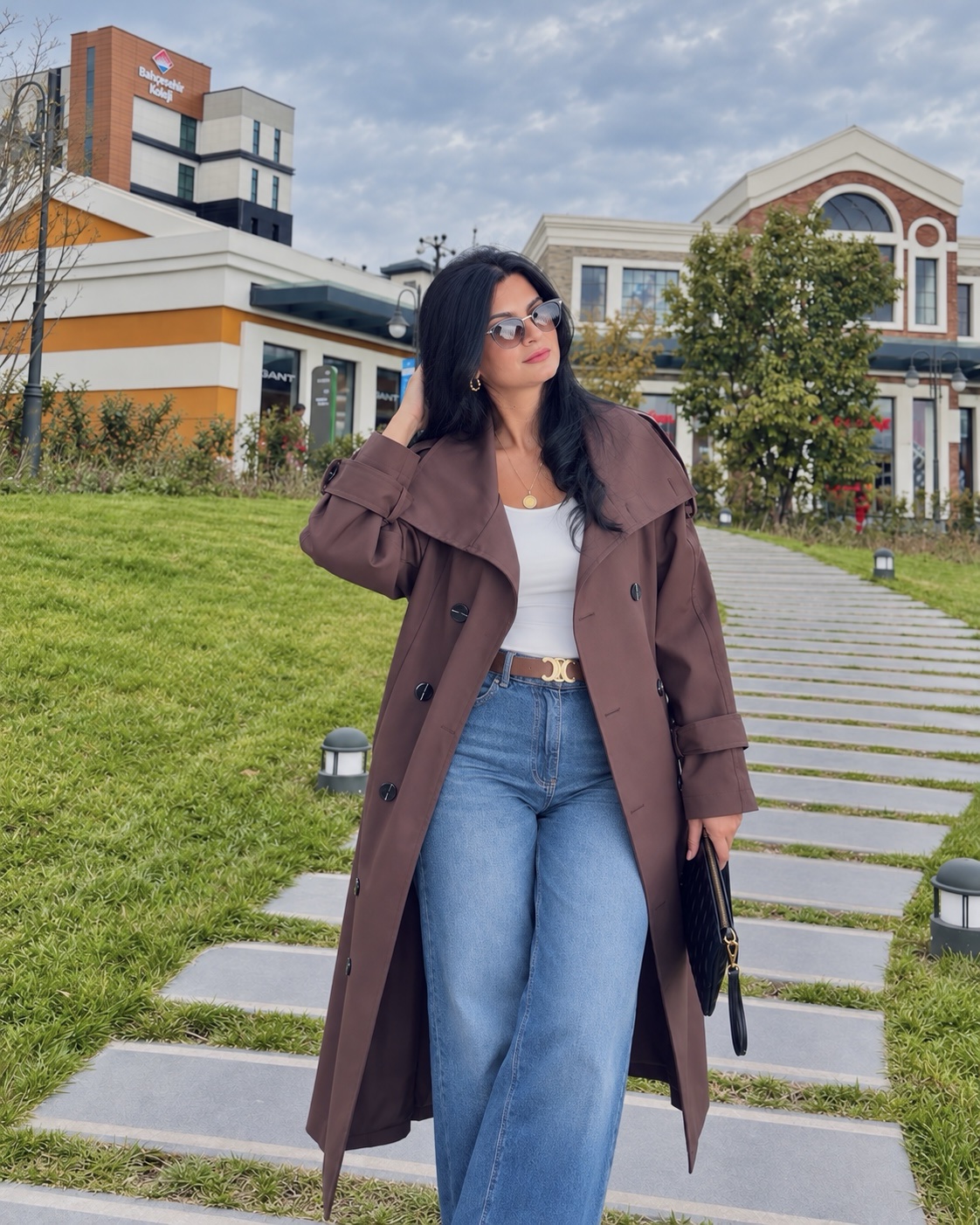 Chocolate Atelier Trench Coat- Water and wend Repellent - Image 2